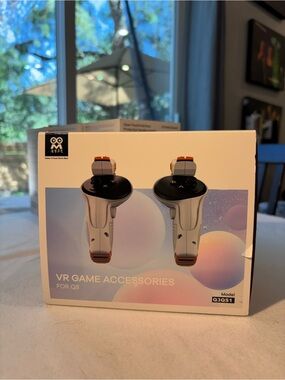 QS1 VR Game Controller Components for Q3 - White and Orange - New in Box